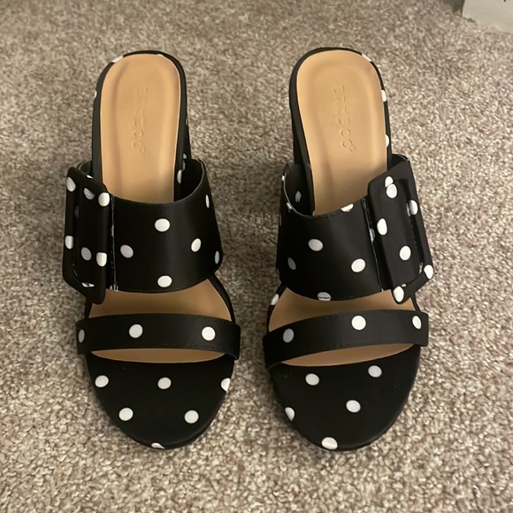 Polka Dot Heels - Picture 2 of 4